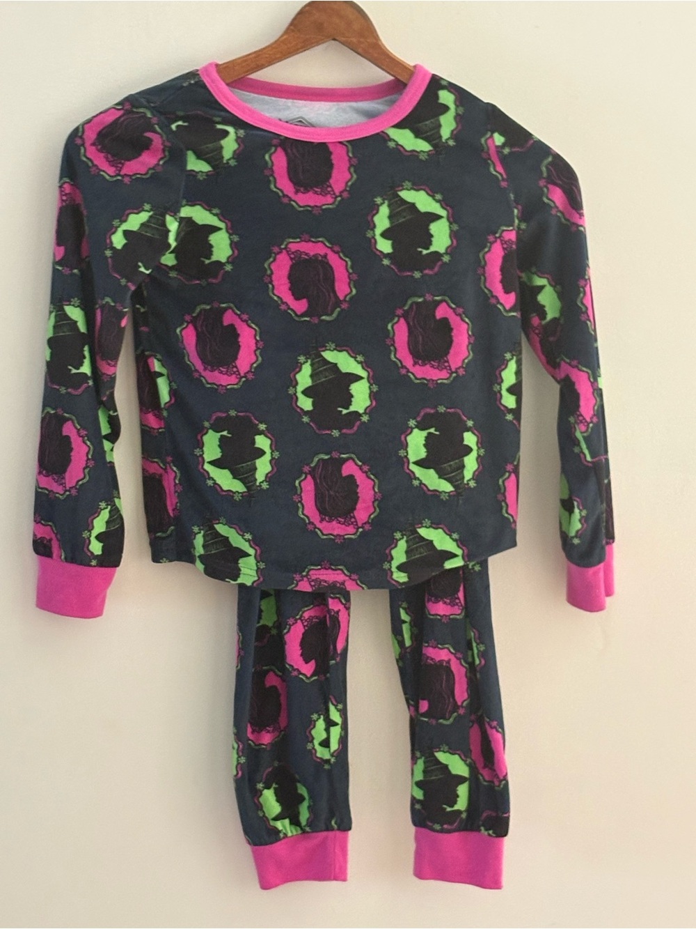 Kids “Wicked”Pajama Set with Pink & Lime Pattern Soft Size 8  Excellent Shape